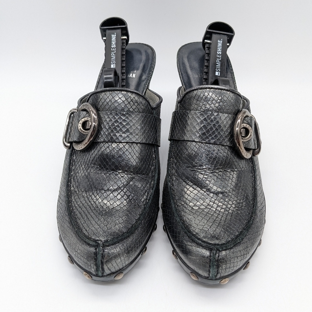 Stuart Weitzman Black Snakeskin Pattern Mule Slip… - image 3